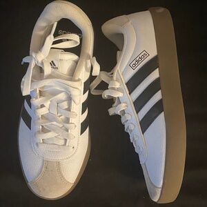 Adidas VL Courts